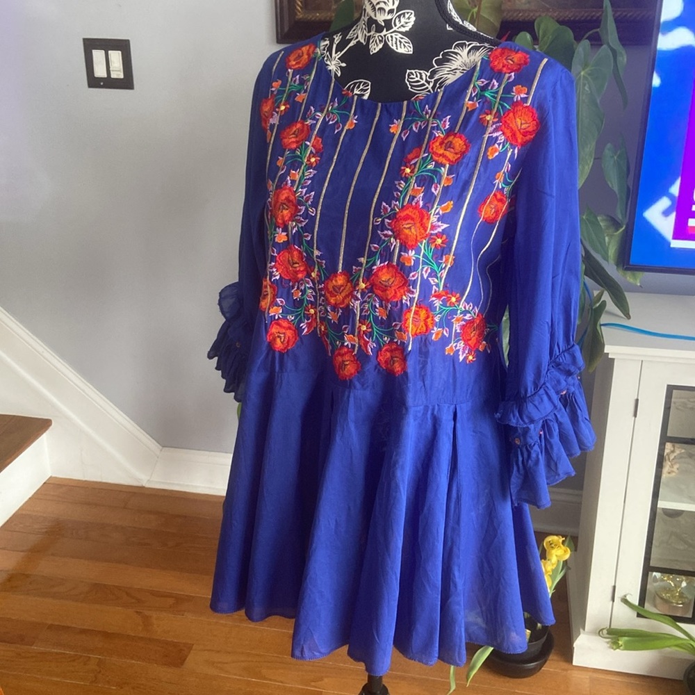 Embroidered tunic - Picture 4 of 15